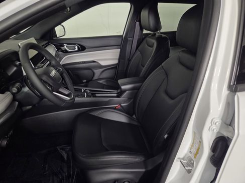 New 2026 Jeep Compass Limited AWD/4WD image 9