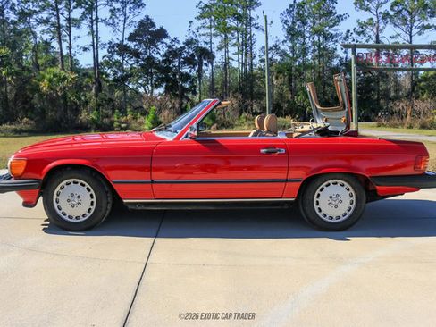 Used 1987 Mercedes-Benz 560 SL image 3