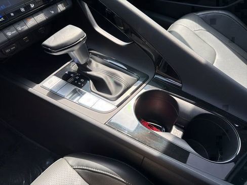 Certified 2023 Hyundai Elantra Limited FWD image 28