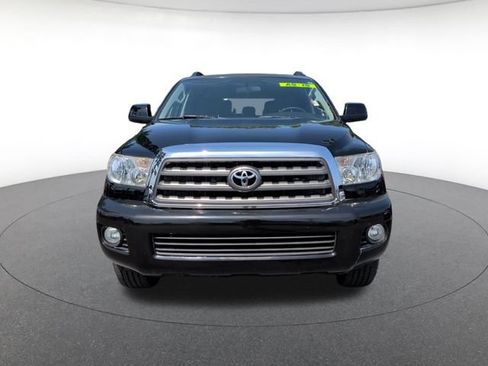 Used 2012 Toyota Sequoia SR5 RWD image 8