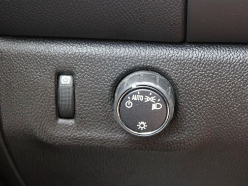 Used 2022 Chevrolet Colorado LT w/ Fleet Safety Package RWD image 26