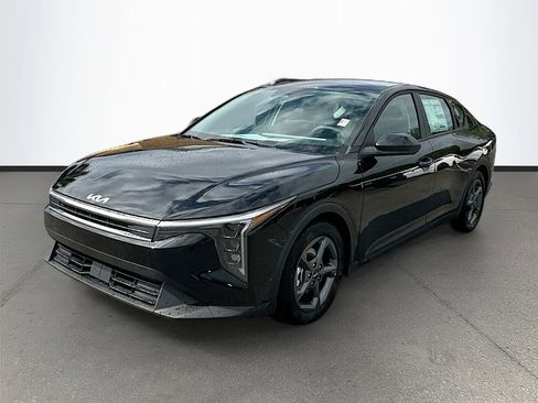 New 2026 Kia K4 LXS FWD image 3