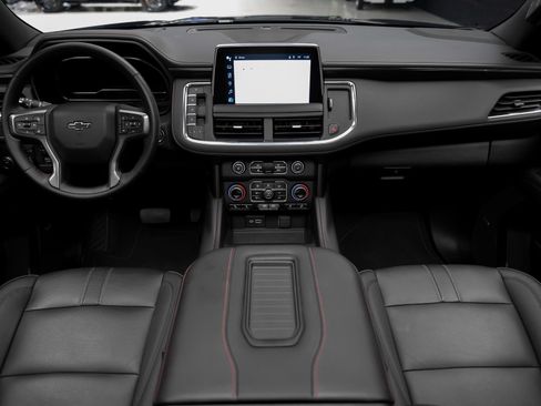 Used 2024 Chevrolet Suburban RST w/ Luxury Package image 39