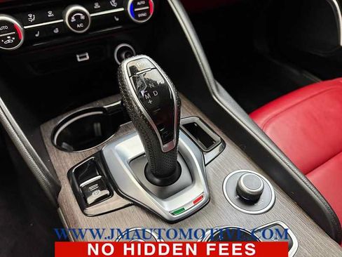 Used 2020 Alfa Romeo Giulia Ti w/ Active Blind Spot Package AWD/4WD image 34