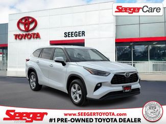 Used 2023 Toyota Highlander LE video 1