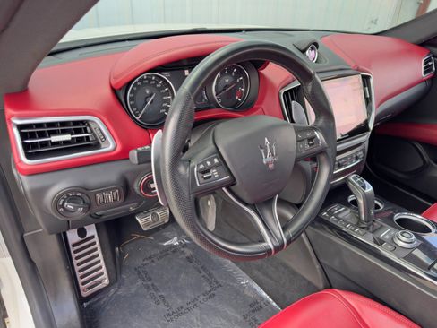 Used 2021 Maserati Ghibli Trofeo image 14
