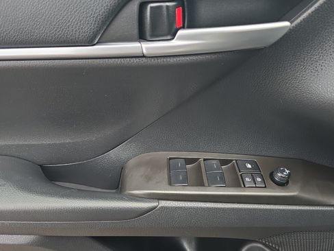 Certified 2023 Toyota Camry SE FWD image 11