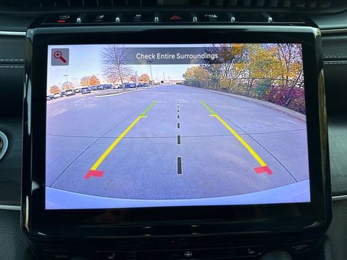 Used 2024 Jeep Grand Cherokee Limited image 20