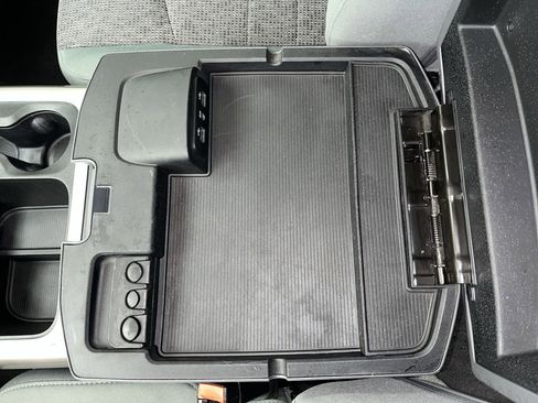 Used 2018 RAM 1500 Big Horn image 24