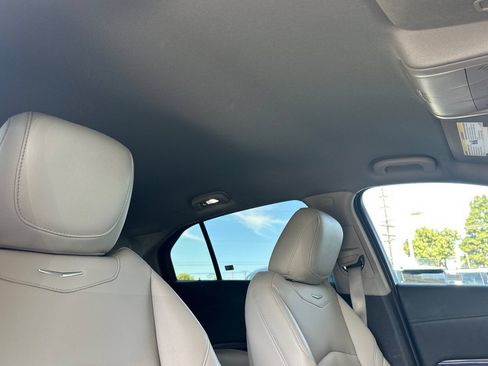 Used 2022 Cadillac XT4 Luxury w/ Cold Weather Package FWD image 21