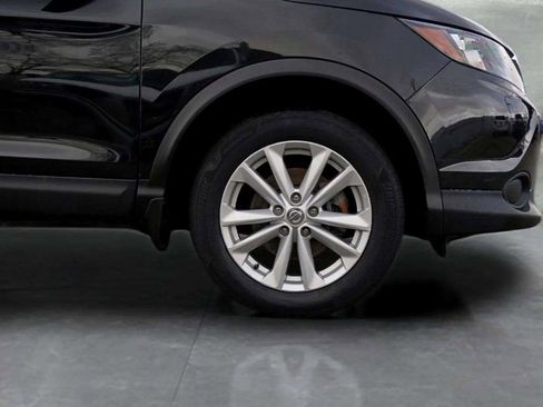 Used 2018 Nissan Rogue Sport S w/ S Appearance Package image 9