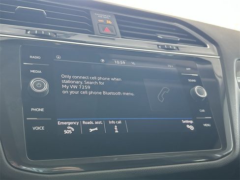 Certified 2022 Volkswagen Tiguan SE image 22