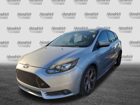 Used 2014 Ford Focus ST w/ Equipment Group 202A FWD image 4