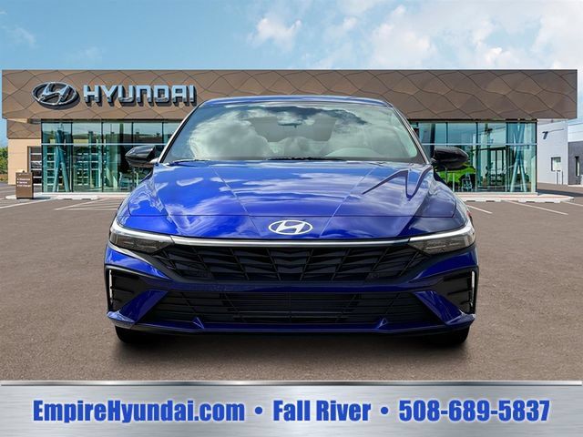Certified 2025 Hyundai Elantra Sport FWD image 12