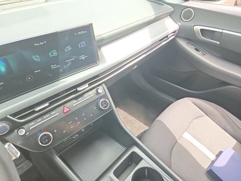 Used 2025 Hyundai Sonata SEL image 3