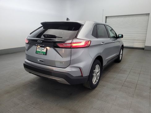 Used 2024 Ford Edge SEL AWD/4WD image 9