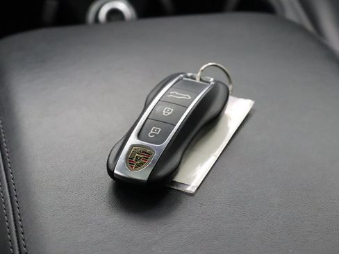 Used 2024 Porsche Cayenne Coupe w/ Premium Package Plus AWD/4WD image 20