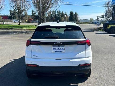 New 2027 Chevrolet Bolt LT w/ Comfort Package image 6