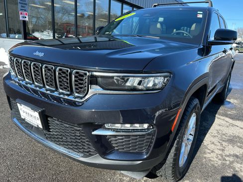 Used 2023 Jeep Grand Cherokee Limited image 11