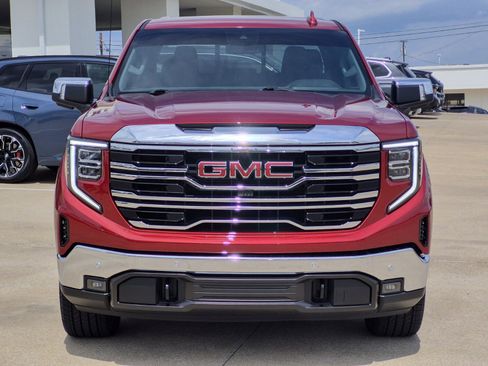 Used 2025 GMC Sierra 1500 SLT w/ SLT Premium Plus Package AWD/4WD image 2
