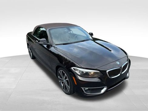 Used 2017 BMW 230i Convertible image 14