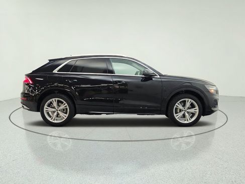 Used 2023 Audi Q8 Premium w/ Convenience Package AWD/4WD image 4