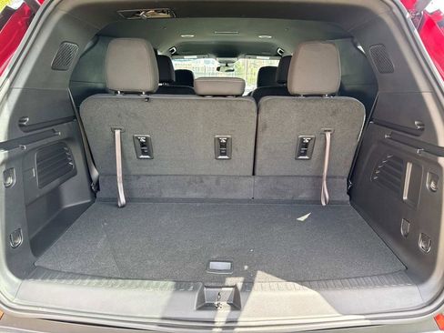 New 2025 Chevrolet Traverse LT w/ Enhanced Driving Package image 9