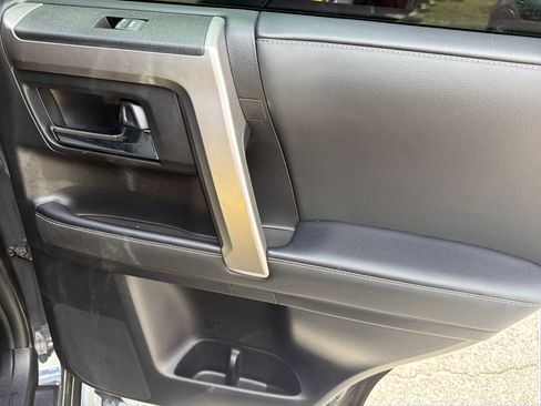 Used 2024 Toyota 4Runner SR5 Premium w/ Moonroof Package AWD/4WD image 26
