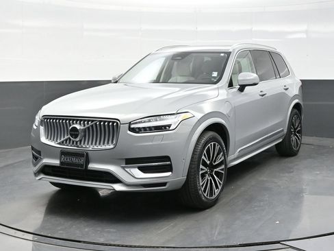 Used 2025 Volvo XC90 T8 Plus w/ Protection Package AWD/4WD image 2