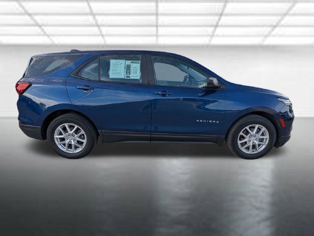 Used 2022 Chevrolet Equinox LS FWD image 30