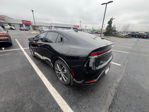 Used 2024 Toyota Prius Limited w/ Limited Premium Package image 4