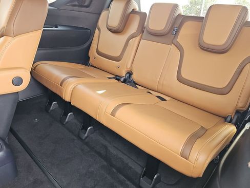 Used 2025 Nissan Armada SL w/ Captain's Chari Seat Package image 44