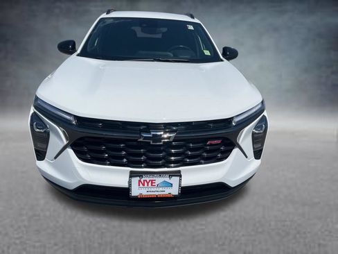 Used 2024 Chevrolet Trax RS w/ Driver Confidence Package FWD image 9