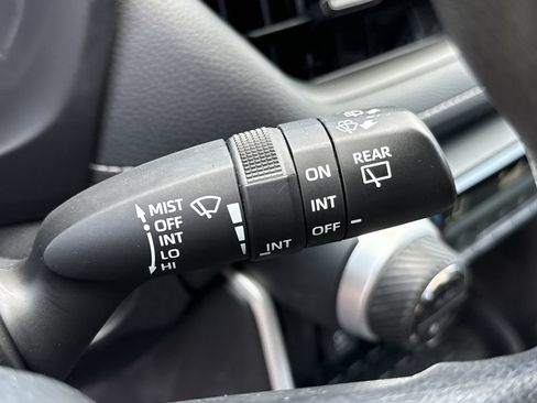 Used 2024 Toyota RAV4 XLE AWD/4WD image 17
