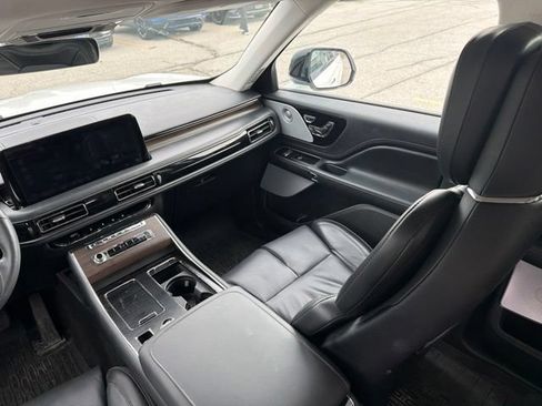 Used 2025 Lincoln Aviator Reserve w/ Equipment Group 201A AWD/4WD image 23