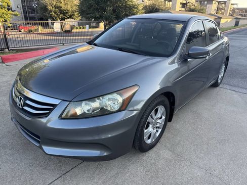 Used 2011 Honda Accord LX-P image 1