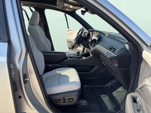 Used 2025 Lexus TX 350 AWD image 55