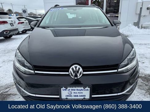 Used 2018 Volkswagen Golf SE image 2