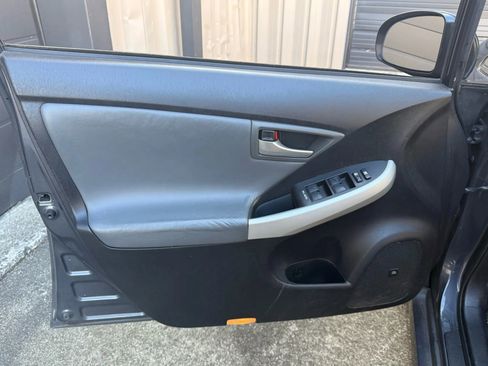 Used 2012 Toyota Prius Four image 17