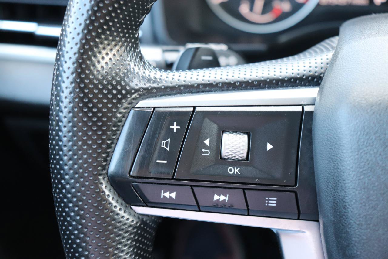 Used 2024 Mitsubishi Outlander FWD image 30