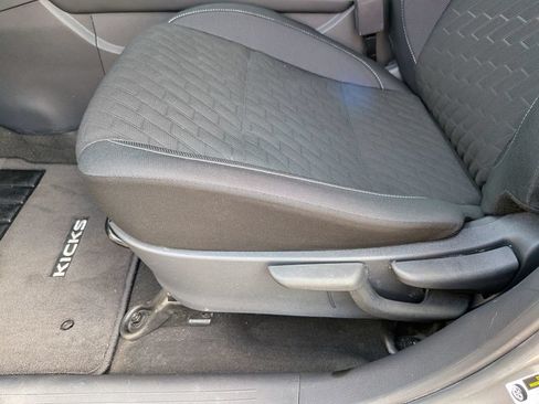 Used 2024 Nissan Kicks SV FWD image 15