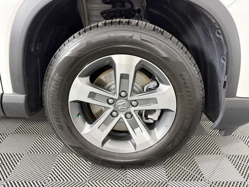 Used 2025 Honda Pilot EX-L image 10