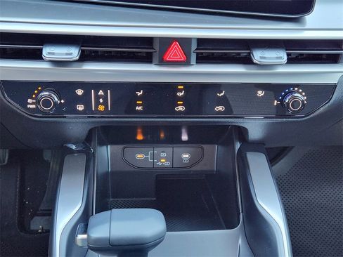 New 2026 Kia Sorento LX image 14