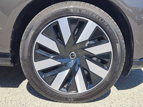 Used 2025 Volvo EX90 Ultra AWD/4WD image 9