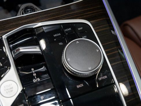 Used 2024 BMW X5 xDrive40i w/ Premium Package image 24