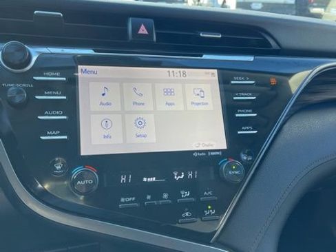 Used 2020 Toyota Camry XLE FWD image 36