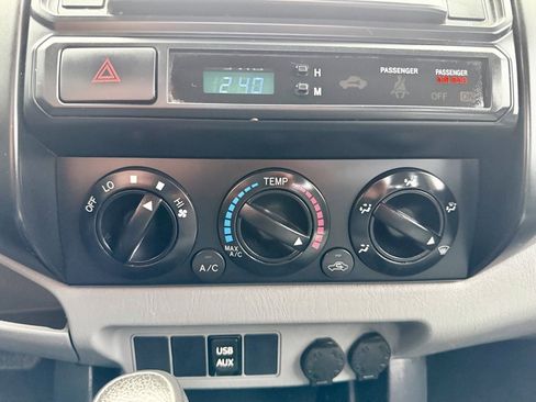 Used 2014 Toyota Tacoma 2WD Regular Cab image 21