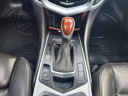 Used 2013 Cadillac SRX Luxury image 26