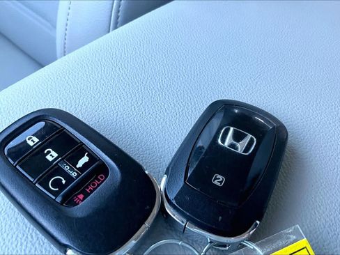 Used 2025 Honda CR-V EX-L image 14