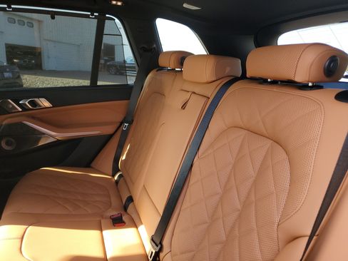 New 2026 BMW X5 M60i image 25